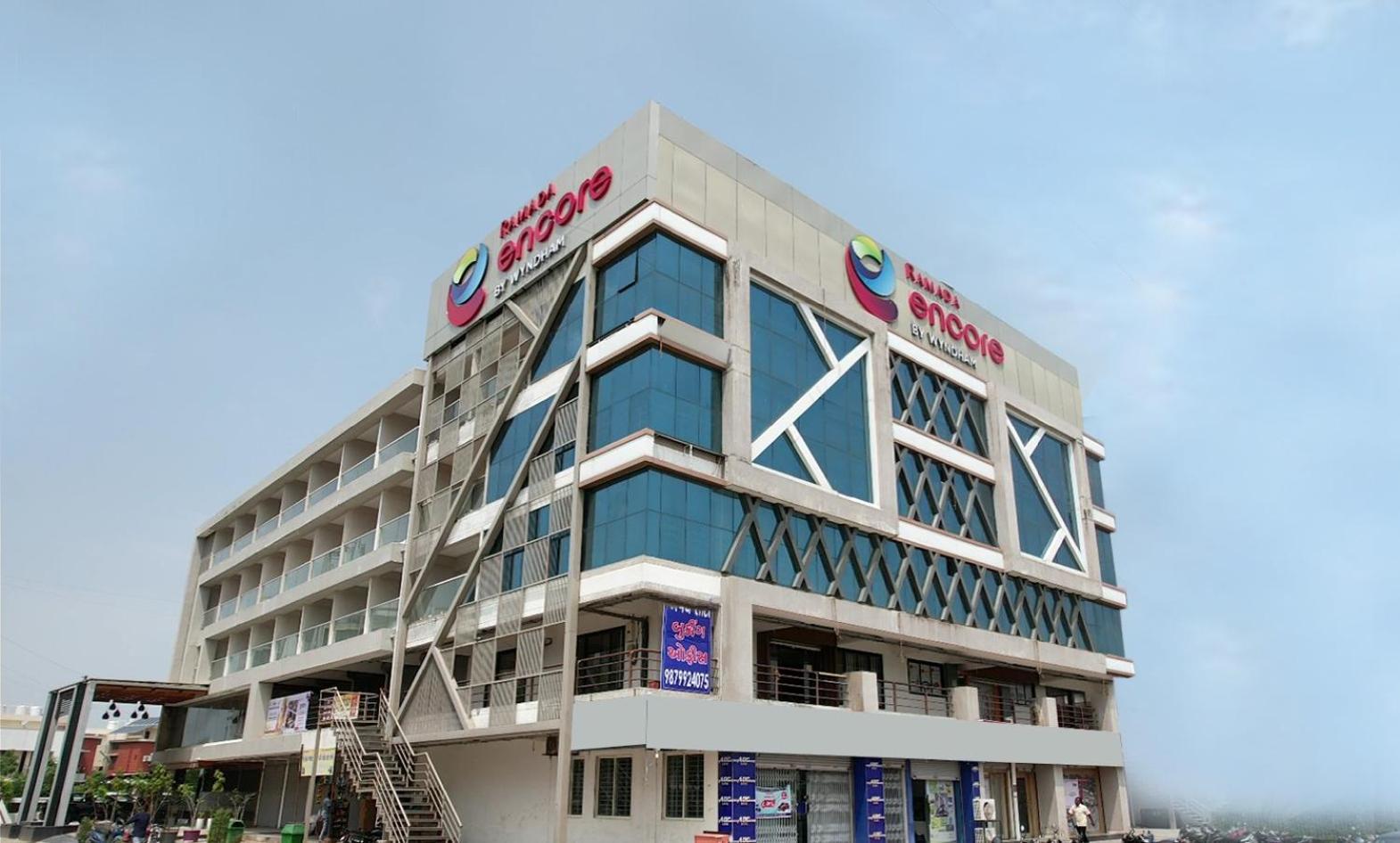 Ramada Encore By Wyndham Viramgam Exterior foto